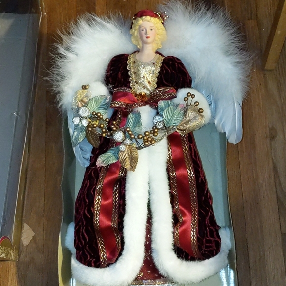 Brass Key BK 16” Porcelain Angel Tree Topper 1999 - Picture 3 of 4